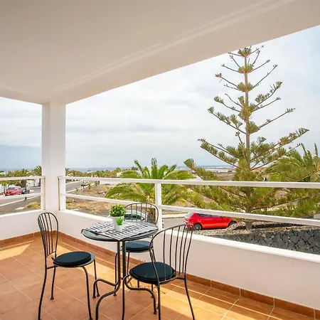 Lanza Villa Costa Teguise
